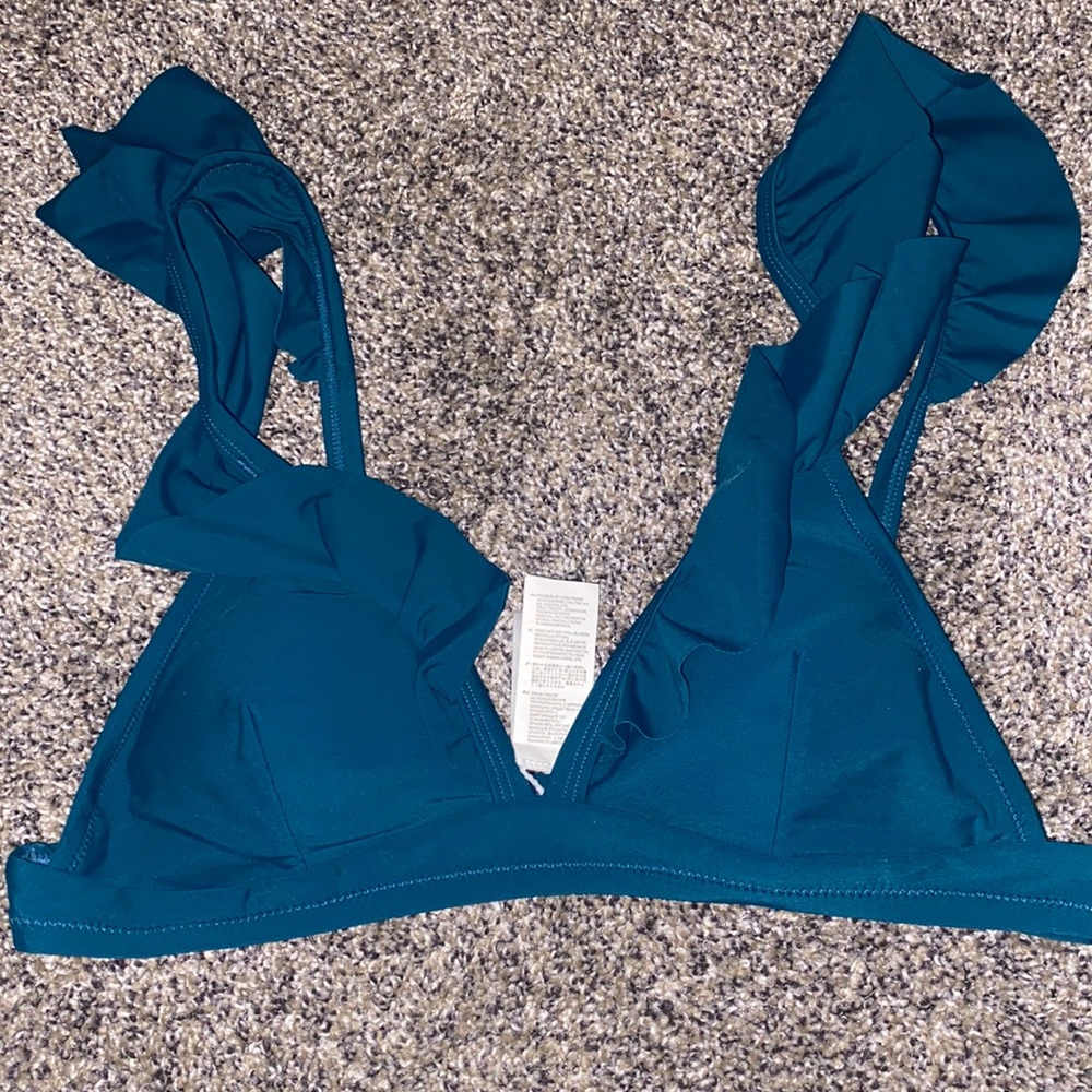 CUPSHE TOP . size large but would fit size small